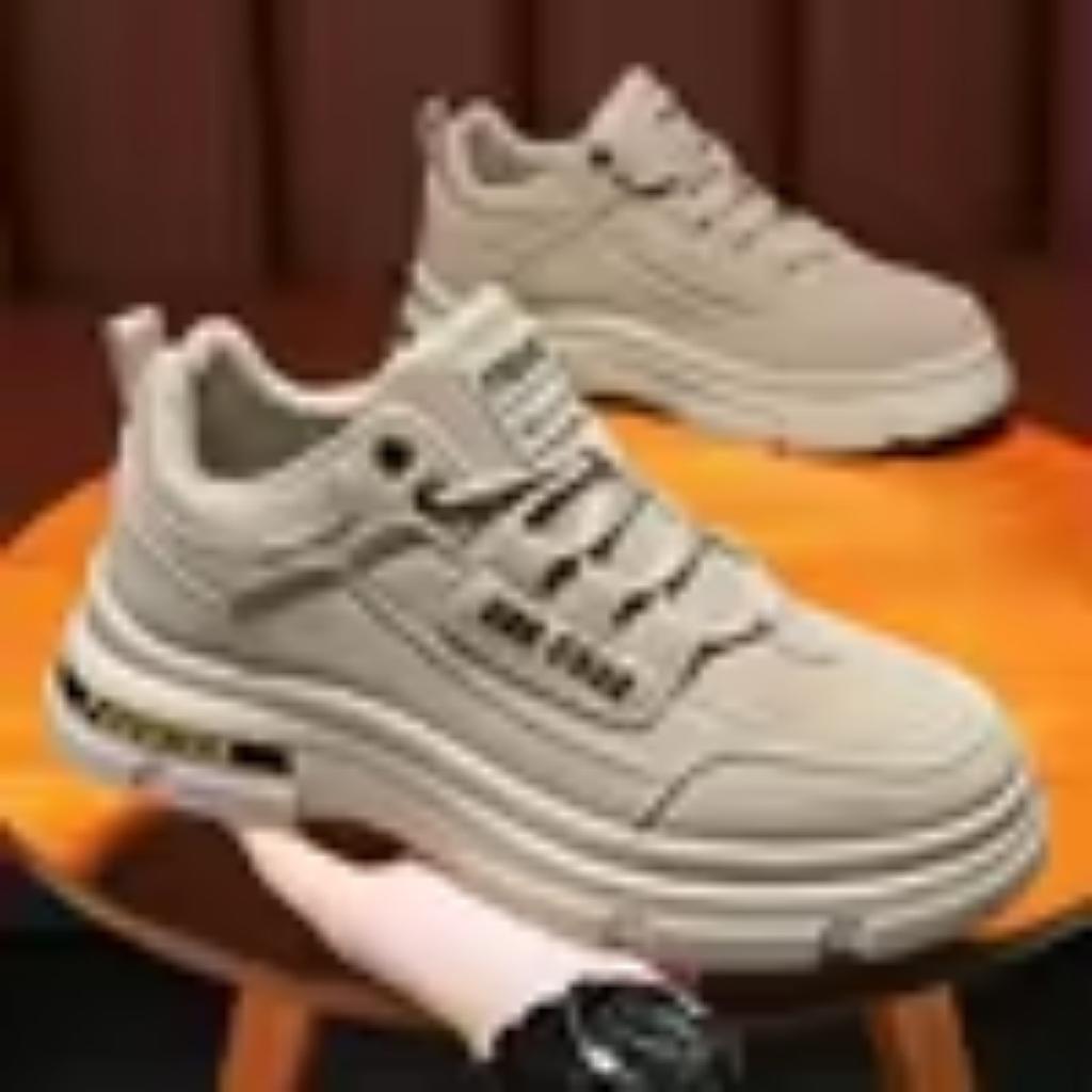 Men's Sporty Workwear Shoes for Autumn Anti-Slip and Wear-Resistant Board Shoes with Mesh Lining Fashion Trend