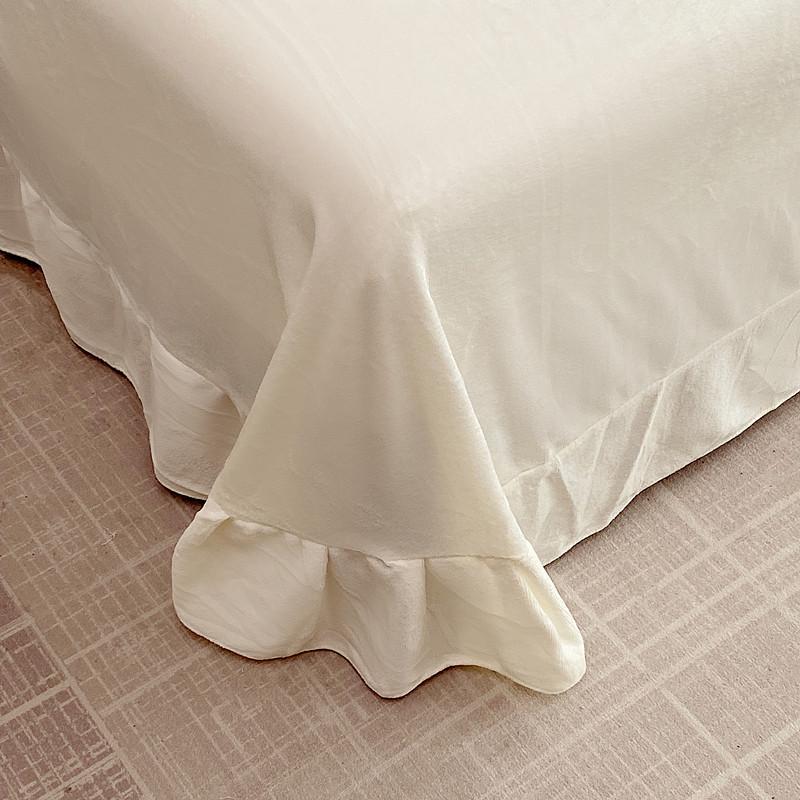Premium Winter Rabbit Fur Plush Four-Piece Set: Thickened Coral Fleece & Milk Velvet Duvet Cover with Faux Fur Three-Piece Bed Sheet Set.