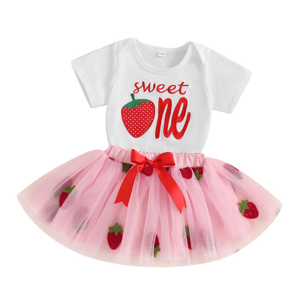 Baby Mädchen Erdbeere Erstgeburtstag Outfit Buchstabenstickerei Kurzarm Strampler Tüllrock mit Schleife 2-teiliges Set