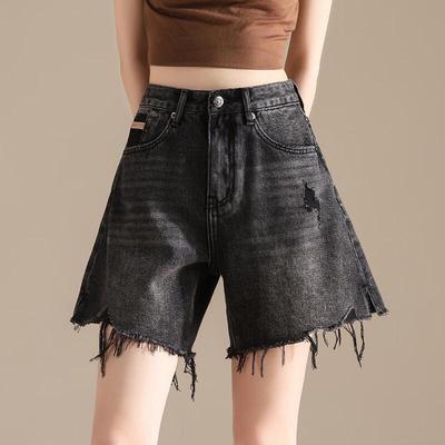 Gonne e pantaloni da donna – Pantaloncini