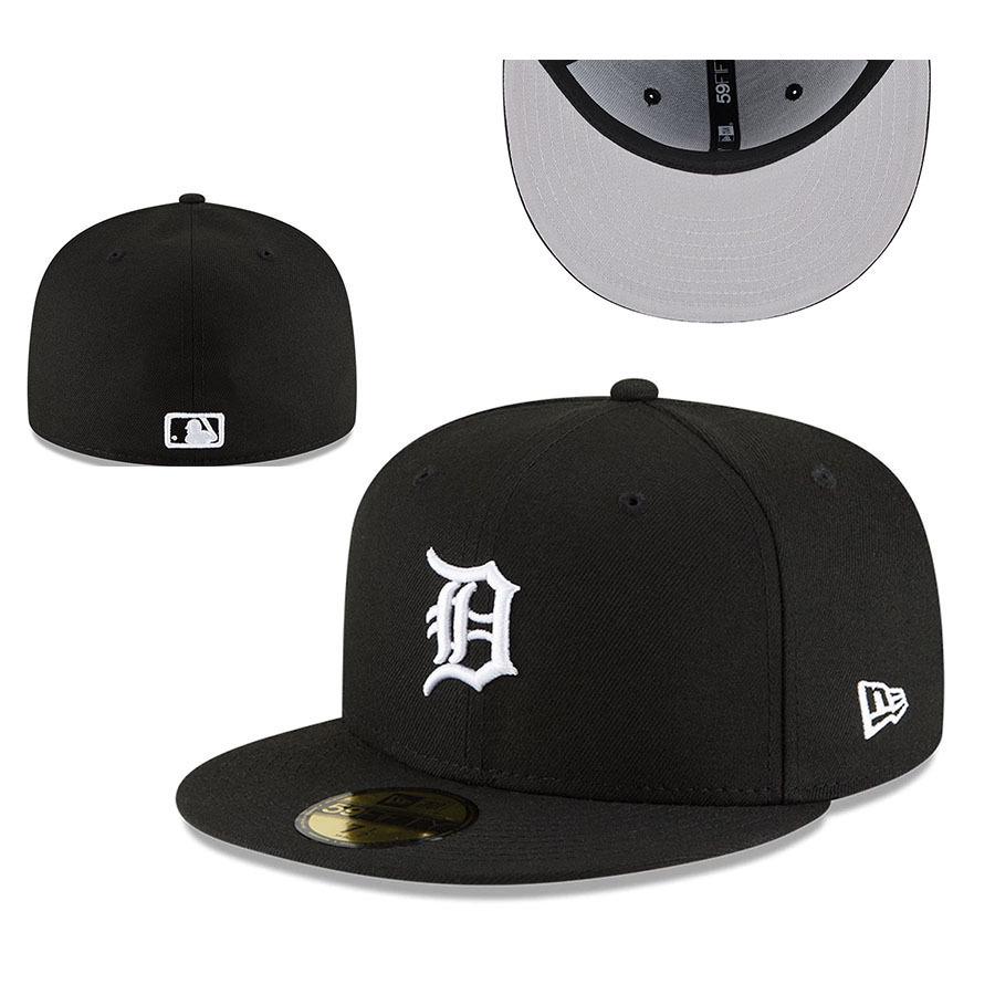 Detroit Tigers Embroidered Flat Brim Baseball Cap