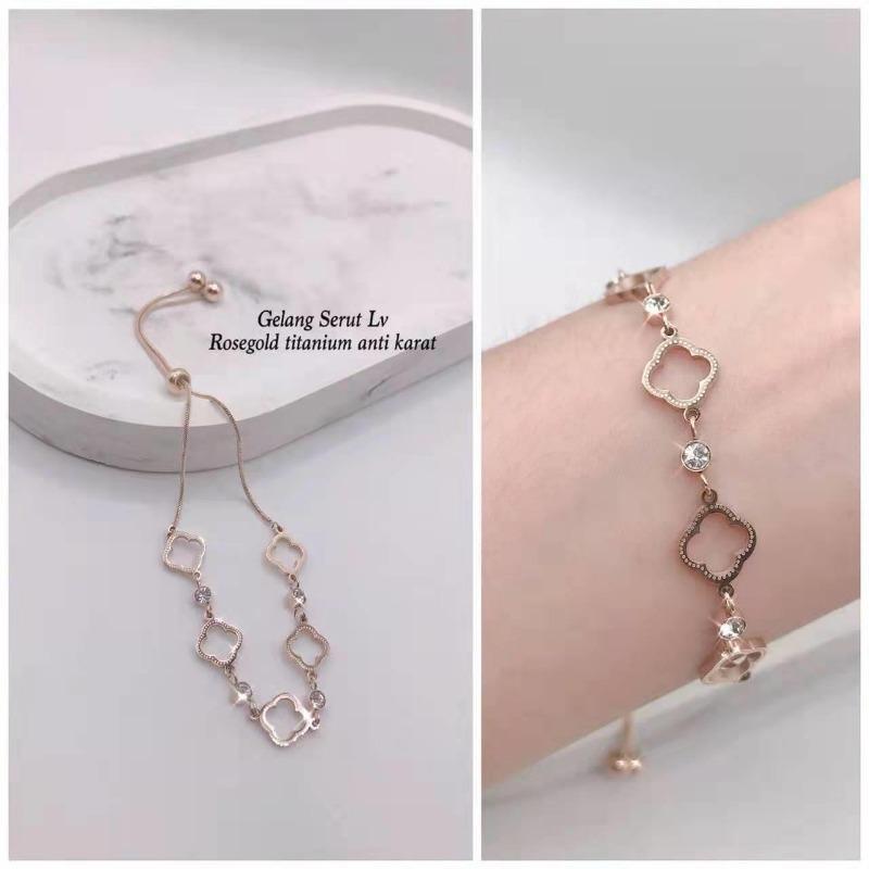 Four Leaf Grass Pulling Bracelet Women's Titanium Steel Advanced Rose Gold Bracelet