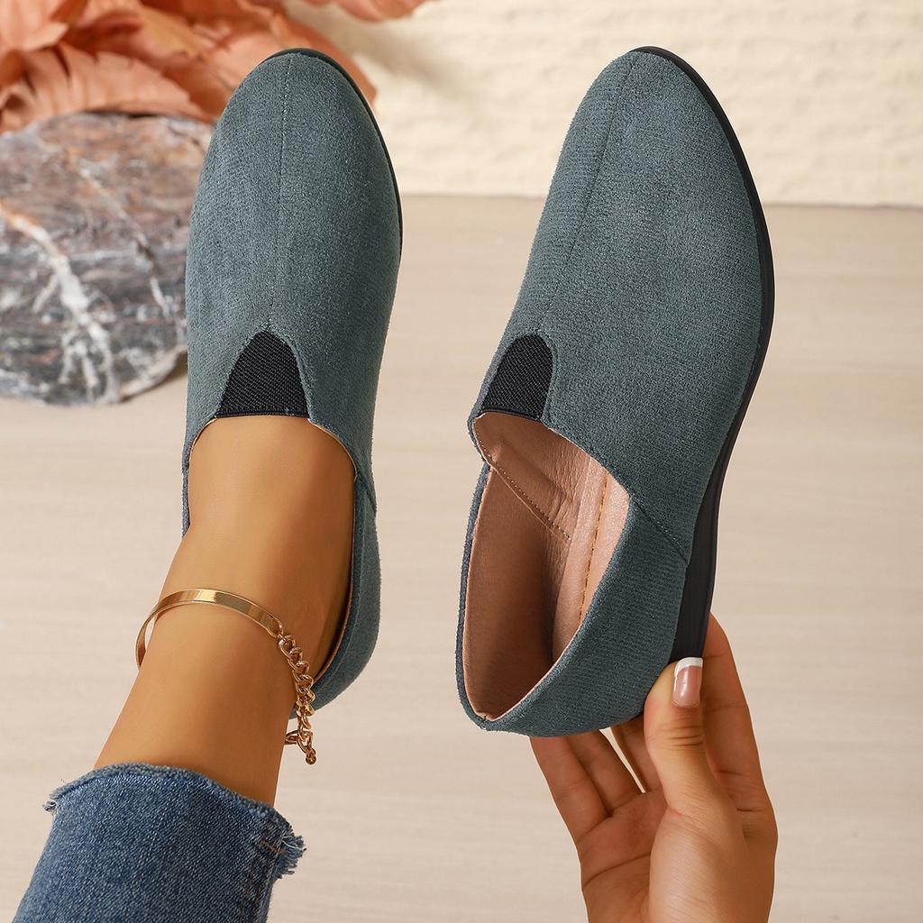 Large size pointed head shallow mouth casual shoes 22 autumn new simple and comfortable outer wear shoes