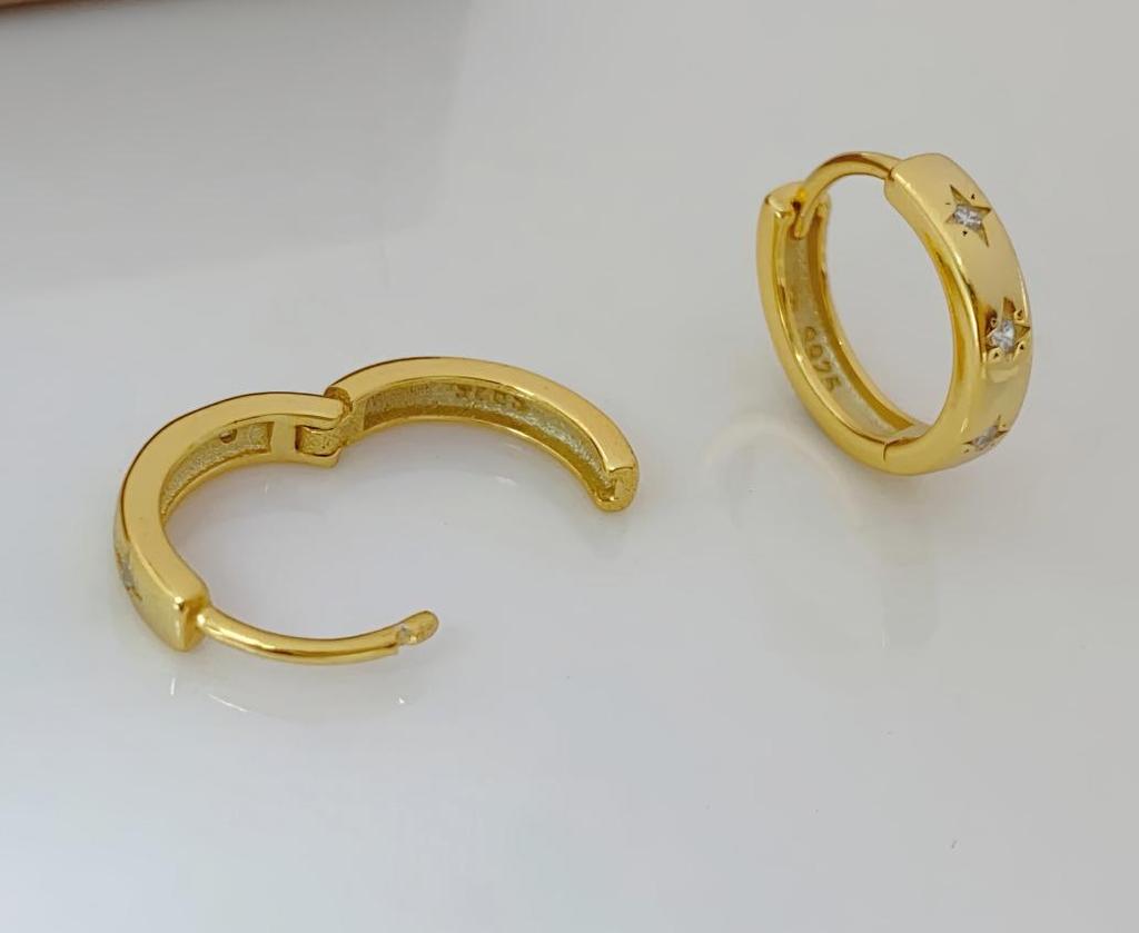 925 Sterlingsilber Achtzackiger Stern Zirkon Ohrklemmen - Retro-Design mit Einzigartiger Textur und Modischem Temperament