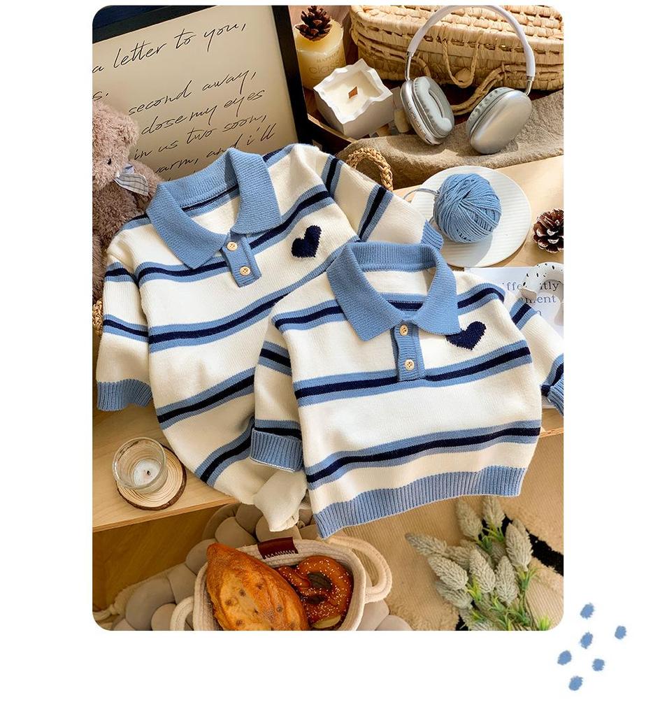 2025 Herbst/Winter Gestreifter Herz Familienstrick-Jumpsuit für Drei oder Vier