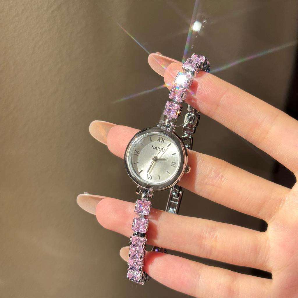 Bracelet Combination Small, Exquisite, High-End Luxury Watch Temperament Small Disc Women'S Watch