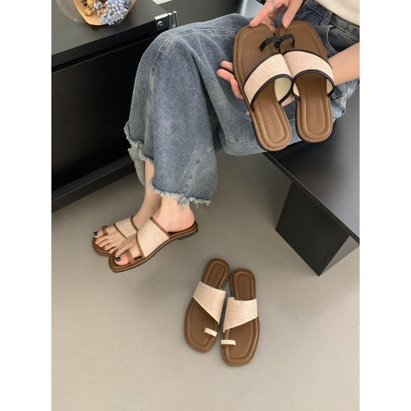 Set of Toe Cool Slippers for Women To Wear In the Summer of 2025, New Soft-soled Simple Flat Sandals