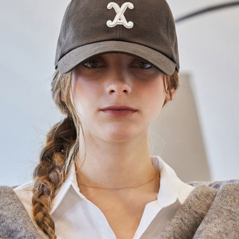 

VARZAR VA Curved 3D Logo Ball Cap Brown FREE