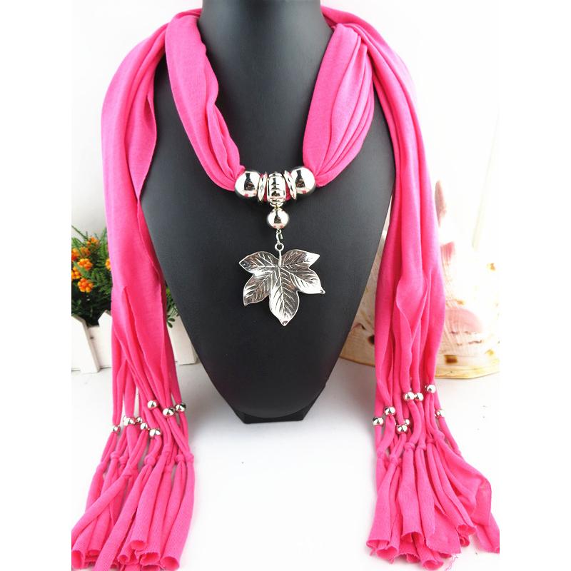Eleganter Polyester-Infinity-Schal mit Blattanhänger & Quasten – Damen Modischer einfarbiger Halswickel