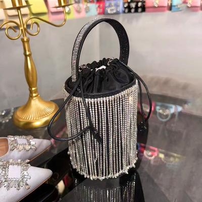 Quaste Volldiamant Handtasche Modische glänzende Eimertasche Promi Luxus Dinner Bag Schulter Messenger Bag