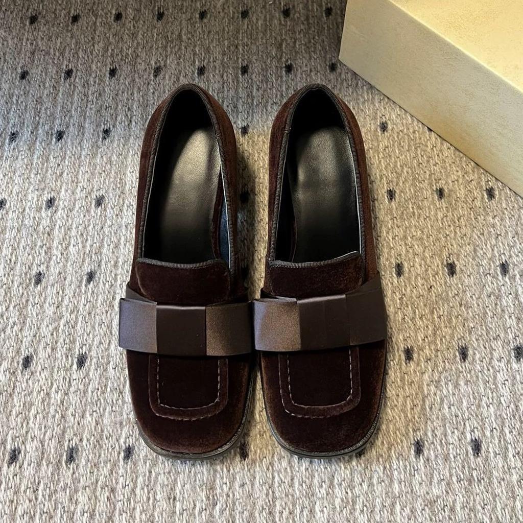 Wildleder Maillard Square Toe Dicke Ferse Slipper Damen Frühling und Herbst Neue High-End Einzelne Schuhe Mary Jane Damenschuhe