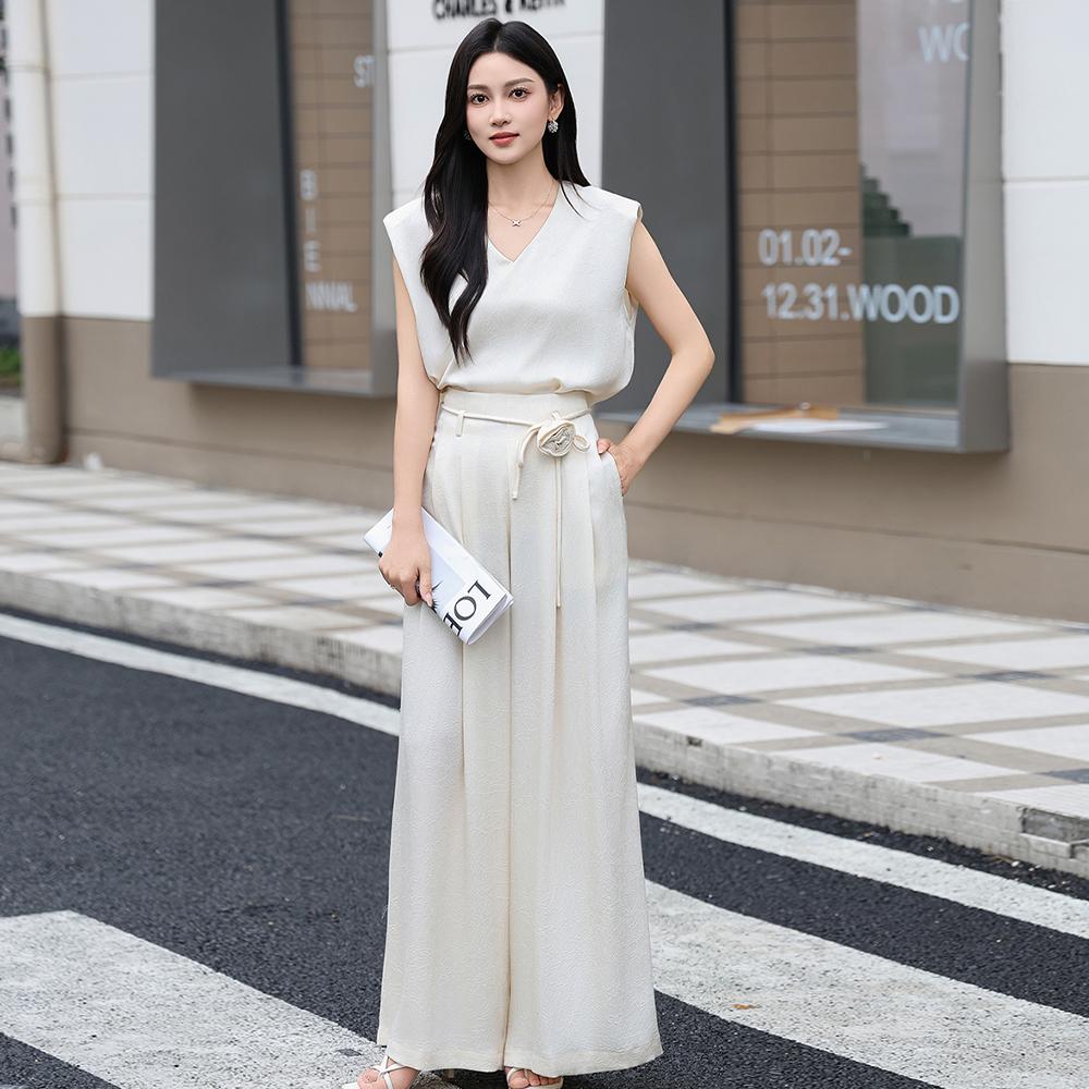 MIXMAX Casual Versatile Temperament Fashionable Age-Reducing Slimming Set
