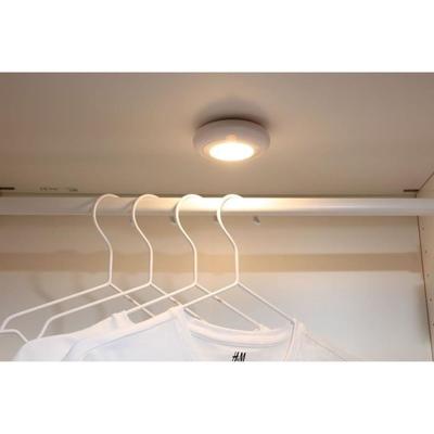 Sæt med 2 LED-lys til walk-in closet - GAO - 80 lumen, PIR-sensor, AAA-batterier