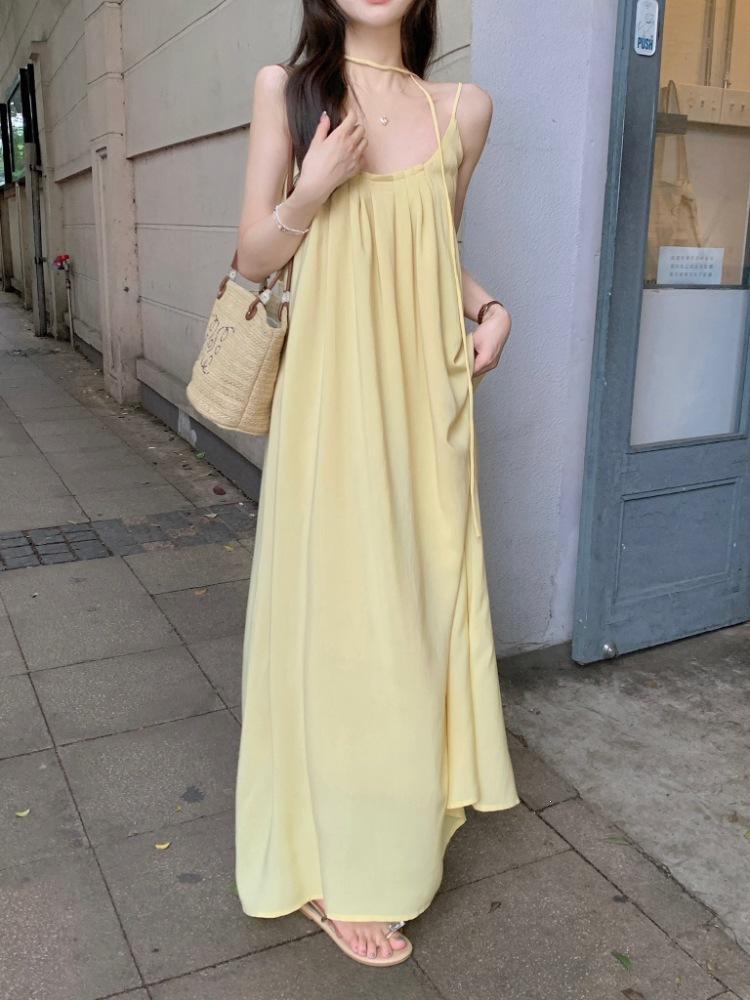 [Practice] Seaside Holiday Wind Yellow Suspender Dress Female Summer Loose Leisure Beach Dress Fairy