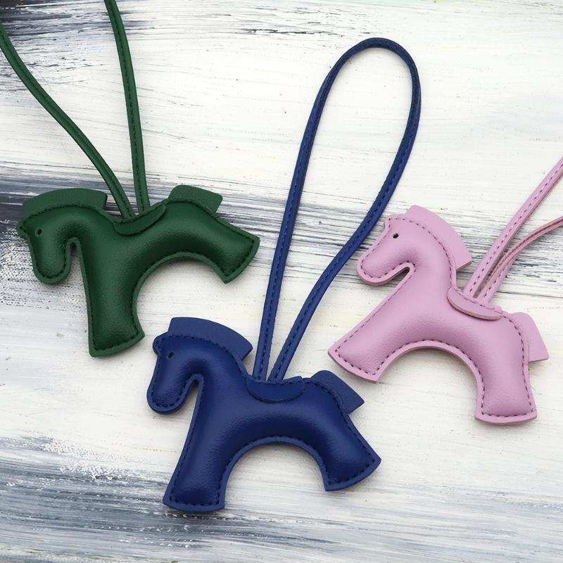 High-End Univerzální Přívěsek Mini Pony z PU Kůže Pro Ženy Vícebarevný Přívěsek na Kabelku Pony Příslušenství Přívěsek do Auta Dárek k Narozeninám