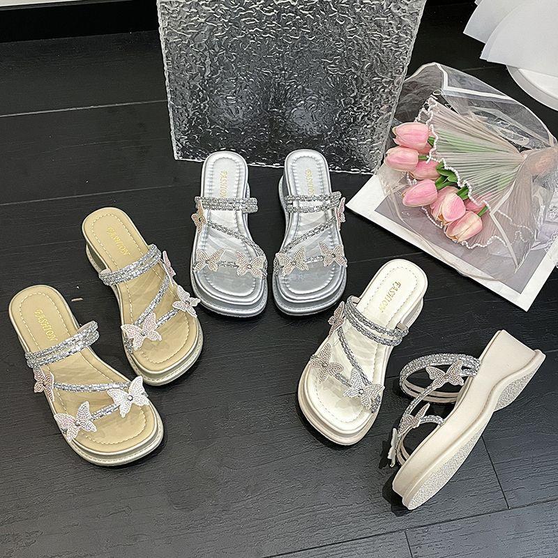 2025 summer Internet celebrity explosion beautiful fairy style sandals wear new slippers beach butterfly rhinestone drag