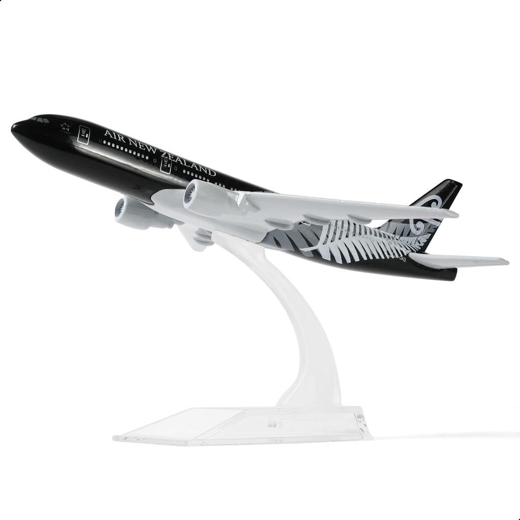 QIYUMOKE 1400 Scale New Zealand Boeing 777 Airplane Model, 15.5cm, Diecast Alloy, Fully Assembled, Includes Plastic Stand, Perfect for Desktop