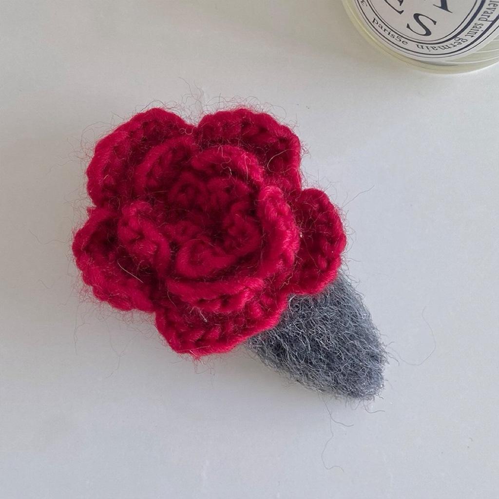 Knit Camellia Flower Hair Clip – Fair Isle Red Winter Hairpin красный