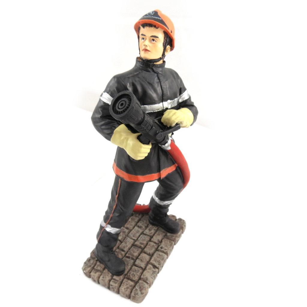 Les Trésors De Lily [K0046] - Figurine 'Pompier' lance à incendie