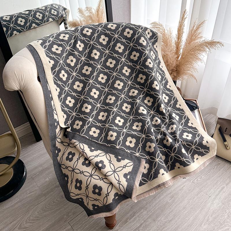 Four-Leaf Flower Fashion Women'S Imitation Cashmere Fringed Warm Scarf Air Conditioner Shawl Scarf Explosion