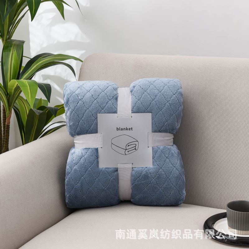 

Ultra-Soft Faux Rabbit Fur Throw Blanket Plush Warm Cozy All Seasons Machine Washable Perfect nap For Sofa Bed 70x100cm 210g небо синє кольору