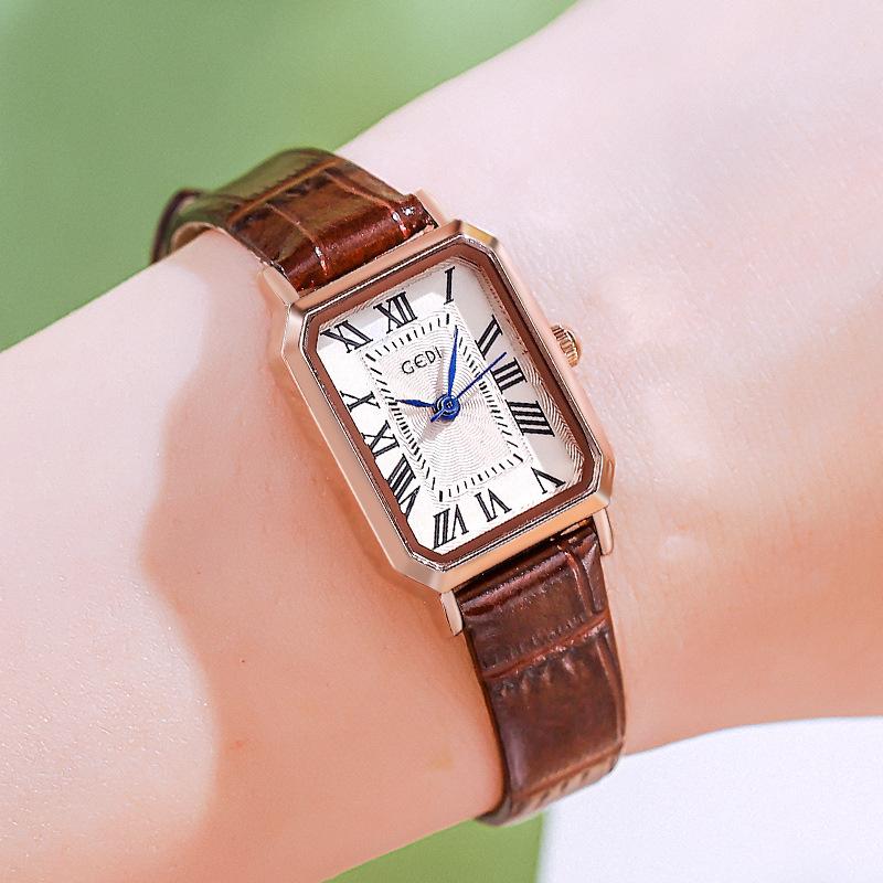 UTHAI CQ363 Retro Women Watch with High-end Temperamentwaterproof Strapquartz Watchsimple Clock Giftwatches for Woman