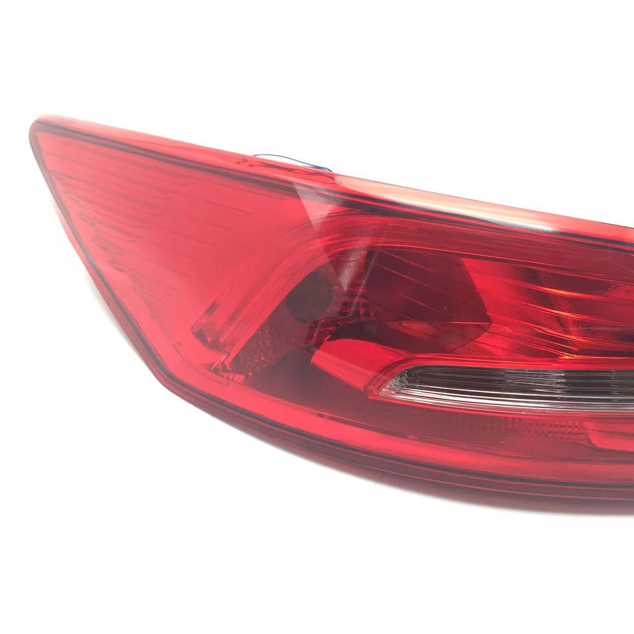 

Совместимо с задним фонарем Ford Escort для моделей 2015-2017 годов: Задний фонарь и фара. Driver Side, Flat Light (Inner)