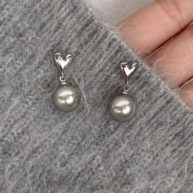 

Silver gray pearl earrings women s small daily commuting cold temperament love stud earrings silver needle temperament versatile