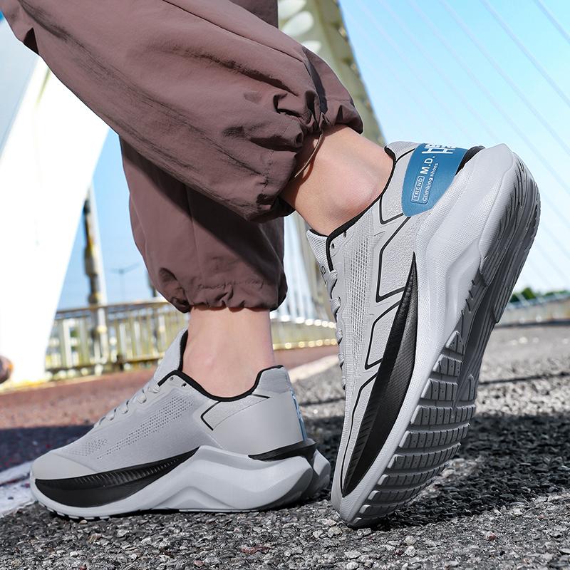 Men's thick sole casual sports shoes spring summer breathable light soft sole outdoor racing running shoes New speed sports shoe