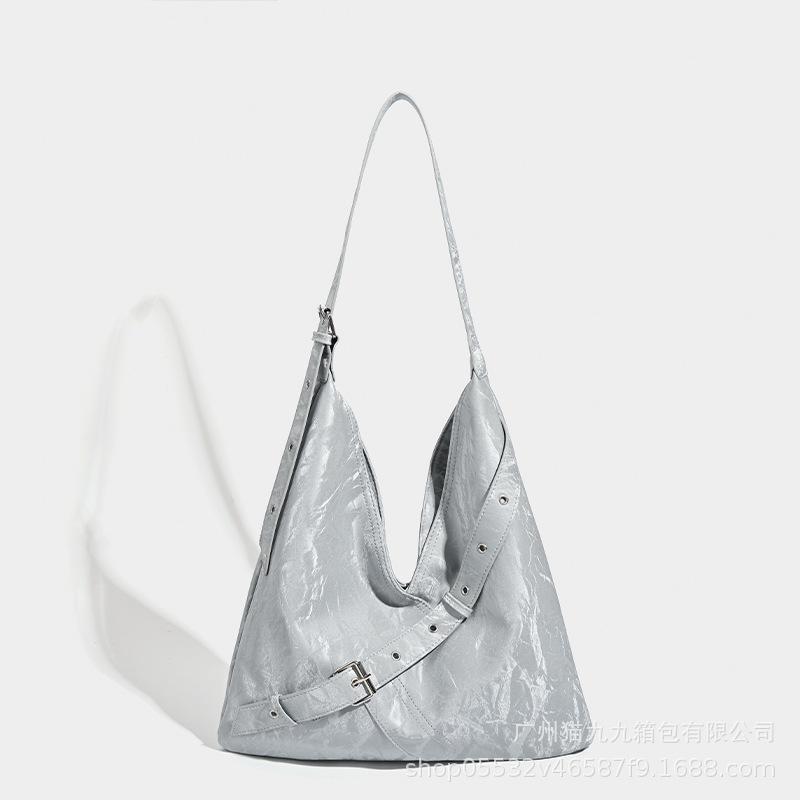 

Guofeng Bag, Tote Bag, High-End Sense, Large-Capacity Single Shoulder Oblique Span, Commuter Bag, Locomotive Bag, Handbag. серебряный