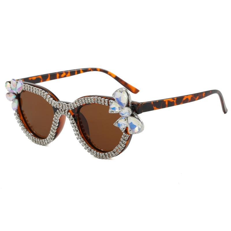 New, European and American personalized cat eye sunglasses, handmade large butterfly diamond-encrusted glasses exaggerated sunglasses B
