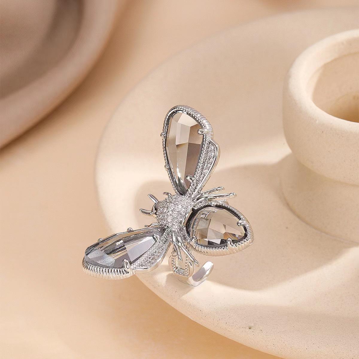

Korean Style Hypoallergenic Open Ring with Zircon Bee Design Adjustable Open
