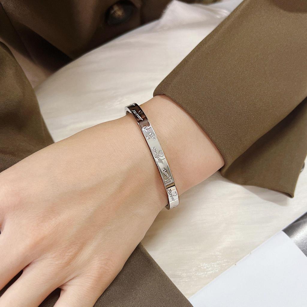 Luxurious Heart Love Forever Titanium Steel Couple Bracelet for Women - Classic, Stylish, and Versatile.