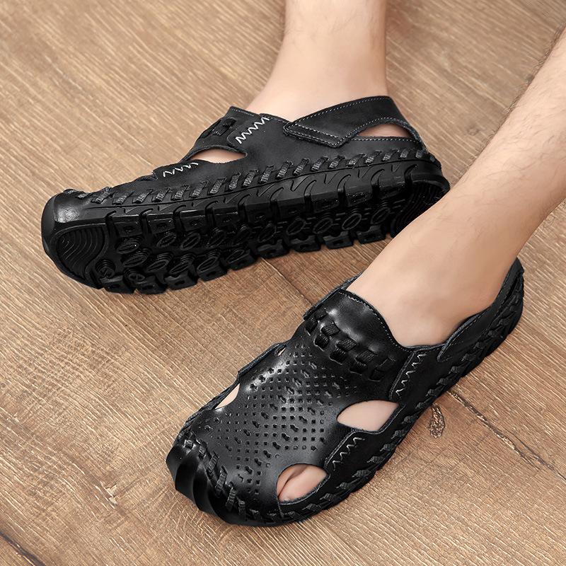 

Men s sandals men s Vietnam 2020 summer new Baotou large size hole shoes leather sandals men s tide beach shoes casual 38 чорний