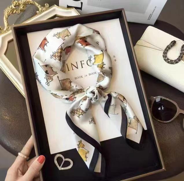 

Retro Korean Polka Dot Silk Snood: Versatile Women s Decorative Scarf for Spring and Autumn, 70×70 cm. 70×70 cm