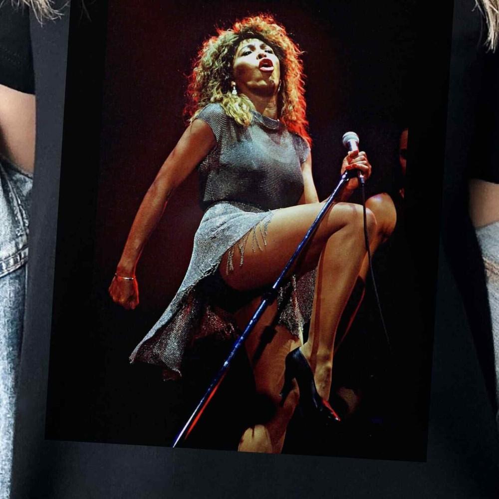 TINA TURNER T Shirt Tshirt T-shirt Tee Shirt Retro 1980s Style Band Tee Unisex V Unisex T-Shirt M