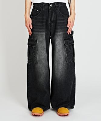 Dideobeulyueseui Fade Wide Cargo Denim Pants (Black)