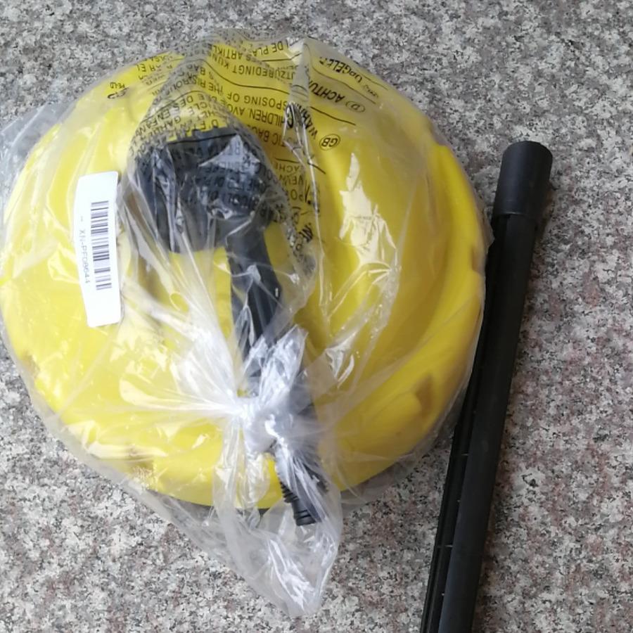 K Series High-Pressure Floor Scrubber with Yellow Key Connector