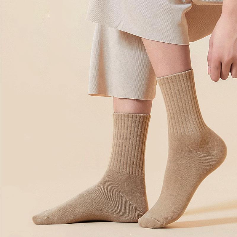 Women White Cotton Socks Winter Mid Tube Solid Color Sports Socks Harajuku Korean Style