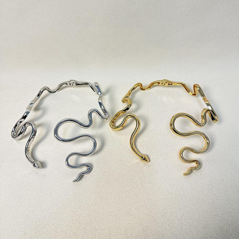 Tooxika Fashion Personality Irregular Twisted Snake Open Collar Unique Temperament Spring Necklace For Women