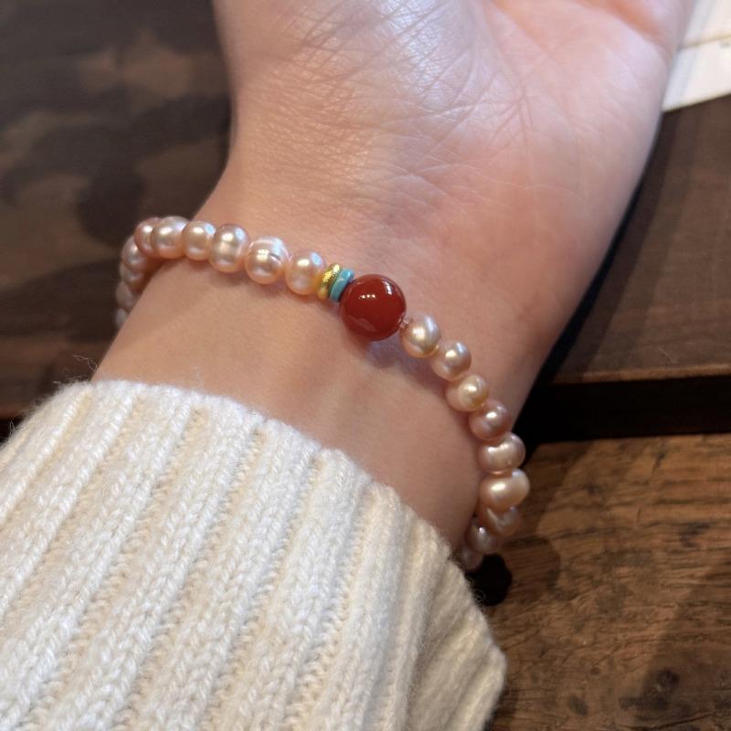 Vintage Fuchsia Freshwater Pearl Bracelet - Elegant and Luxurious, with A Touch of Court Style. Soft and Elegant, Suitable for All Occasions. Pinkish purple