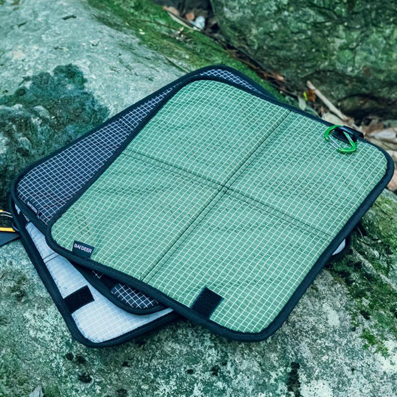 Folding Picnic Mat Waterproof Outdoor Cushion Thickened Moistureproof For Hiking Beach Camping