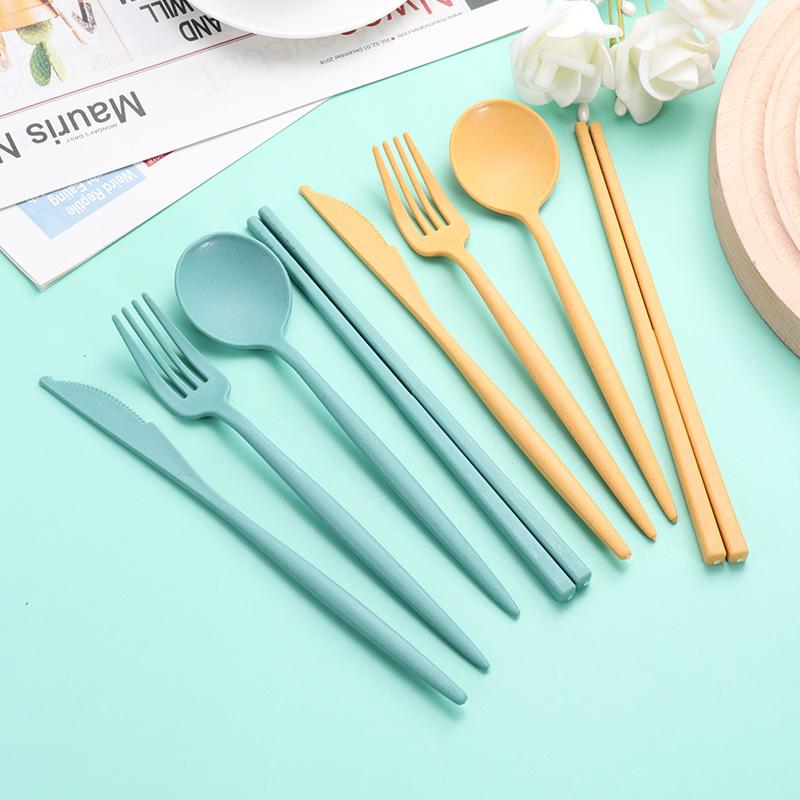 Portable Plastic Cutlery with Case Reusable Utensils Set for Picnics Travel Celebrate Holidays Picnics Travel and Daily Use