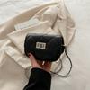 Chic Mini Chain Shoulder Bag Fashionable Small Faux Leather Crossbody Purse for Women
