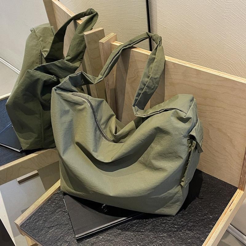 Large Capacity Crossbody Tote Bag Minimalist, Fashionable, Versatile Commuter Shoulder Bag