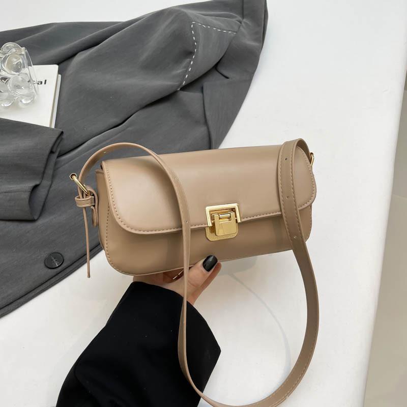 Women's Handbag, New Retro Versatile Handbag, Fashiable and High-end Style Armpit Bags