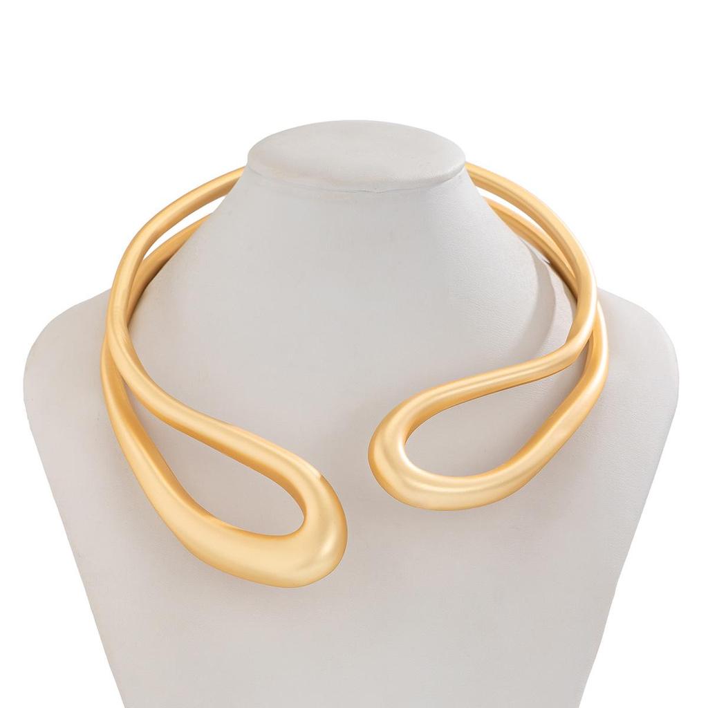 Glossy Retro Irregular Round Metal Choker Necklace for Women