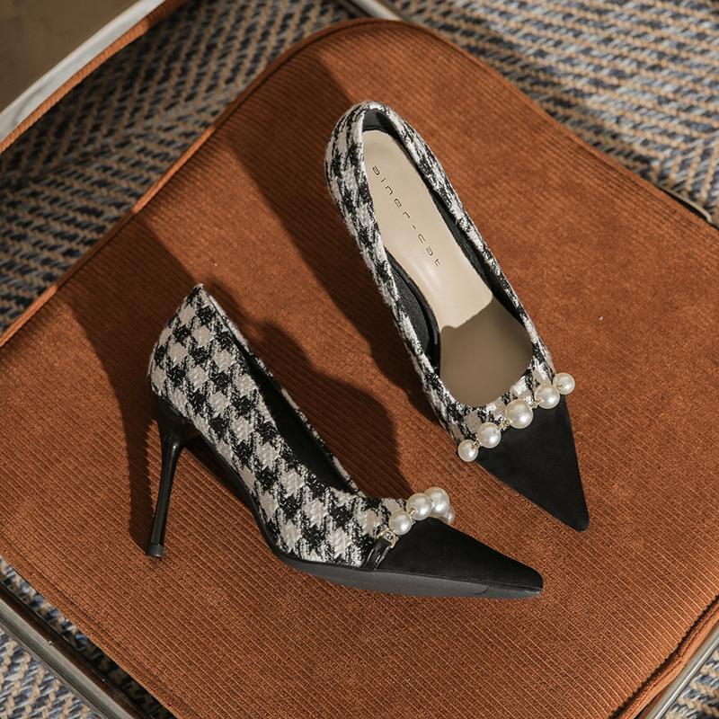 97801 [sheepskin] High Heels Women's Thin Heels 2025 New Versatile Pearl Chain Pointed Thousand Bird Grid Single Shoes