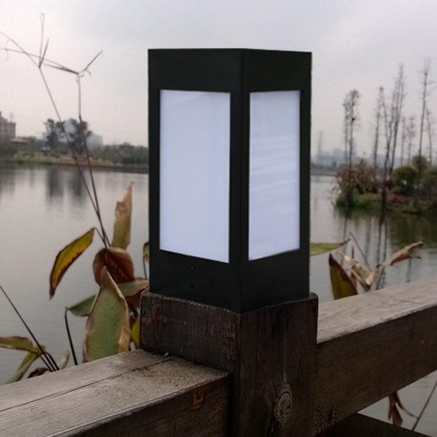 Solar Post Cap Lights Outdoor LED Deck Fence Cap Solar Lights Bright Waterproof Solar Post Lights for Patio Deck Garden Decor