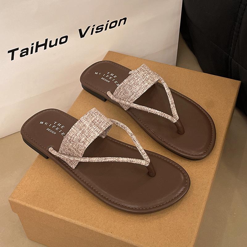 

Retro niche woven flat-bottomed slippers for women s summer wear with skirts, vacation beach sandals 40 темно-коричневого